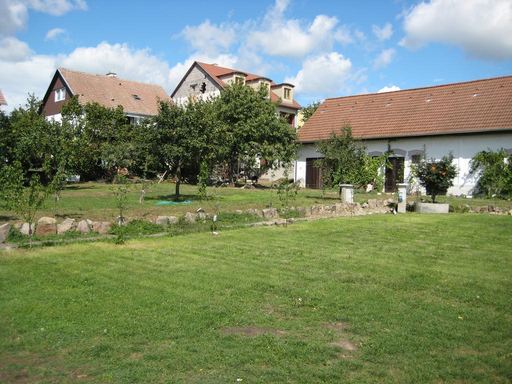 Eko Penzion Leo Dudince Exterior foto